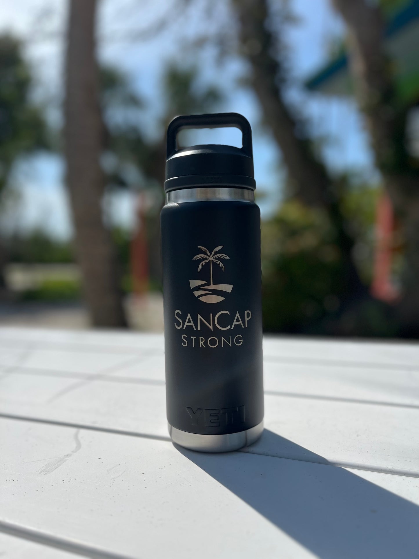 YETI SanCap Strong RAMBLER 26 oz Insulated Bottle (Black)